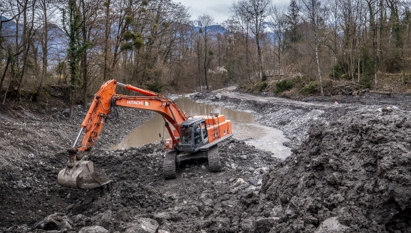 Vionnaz: Des machines s'activent pour nettoyer la Greffaz